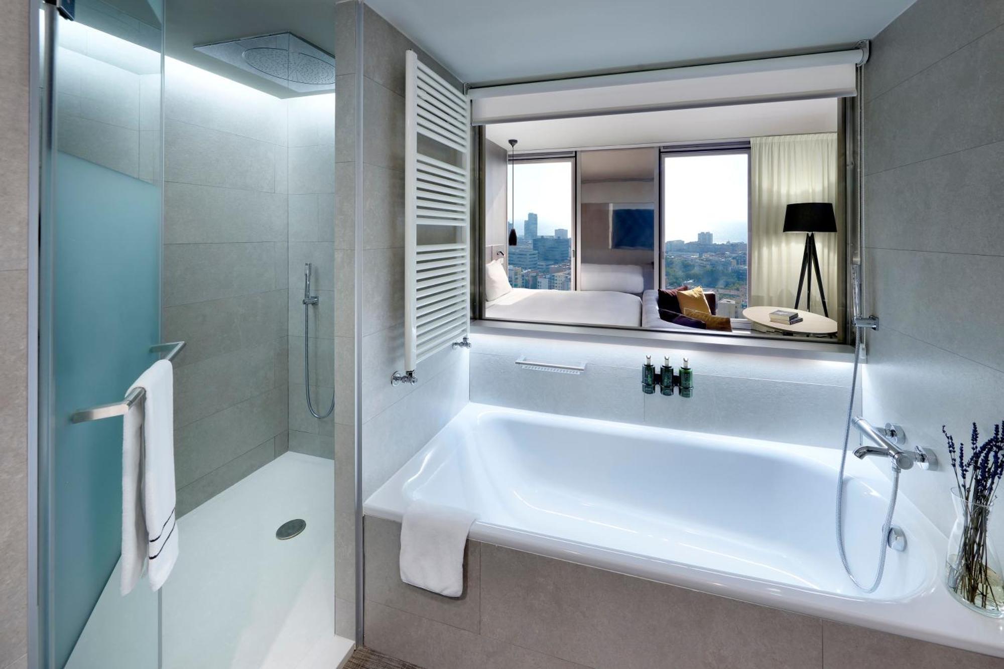 The Level Master Suite Sea View
